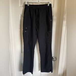 Dickies - women’s cargo scrub pants, black size M